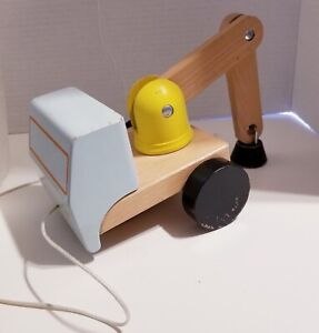 Ikea 1999 Wooden Pull Toy Tow Truck With Magnetic Pull! Vintage