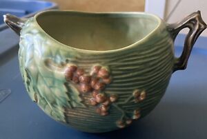 Roseville Bushberry #411-4 Bowl Green 1941 Vintage Ceramic Art Pottery. READ