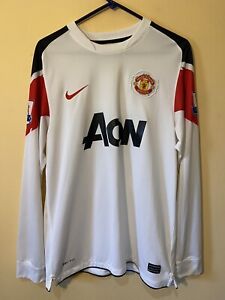Manchester United 2010-2011 Nani Nike Away Jersey Kit. Long Sleeve Size M
