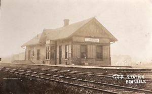 ~1908 GRAND TRUNK RAILWAY BRUSSELS STATION DEPOT ONTARIO CANADA RPPC POSTCARD