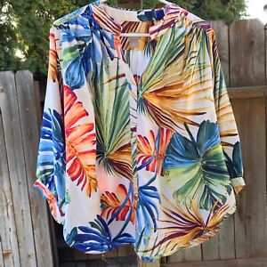 Chicos Top Women Size 2 Tropical Floral Blouse Colorfull