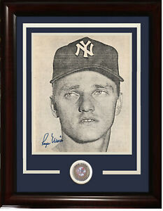 Roger Maris signed 8.5x11 photo framed Yankees coin PSA LOA Mint 9 Graded Auto