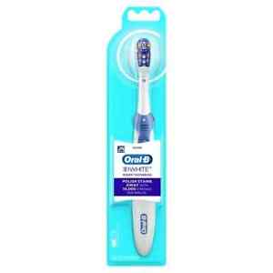 Oral-B 3D White Battery Toothbrush, 1 Count, Colors May Vary, for Adults and Chi