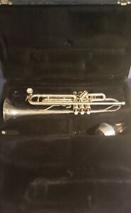 King 2055T Flair BB Trumpet - Silver