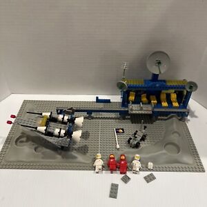 LEGO Classic Space: Beta I Command Base (6970)