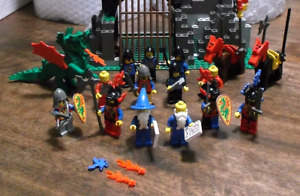 LEGO 6076 Dark Dragon's EXTRA WEAPONS DRAGON CRUSADER LION BLACK FALCON KNIGHTS