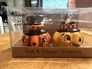 Johanna Parker Pumpkin Jack O'Lantern Salt & Pepper Shakers Set Halloween New