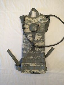 US Army Molle II Hydration System Carrier ACU Camelback Hydromax With Bladder
