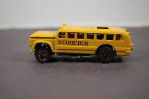Hot Wheels Redline The Heavyweights S'Cool Bus 1970 Yellow Made In Hong Kong