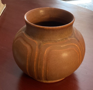 Ephraim Pottery Artist Signed Ken Nichols Arts & Crafts Brown Vase USA Matte 6”