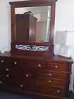 Absolutely stunning solid wood mahogany king size bedroom set