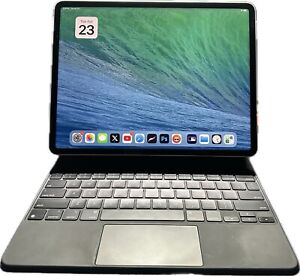 Apple iPad Pro 5th Gen 128GB, Wi-Fi, 12.9 in - Silver WITH Magic Keyboard