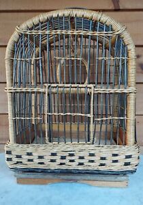 New ListingVINTAGE BEAUTIFUL WOODEN BIRDCAGE WITH PULLOUT BOTTOM & PULLUP DOOR FOR TABLETOP