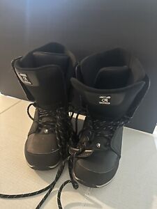 Size 10 - Liquid Snowboard Boots Mens Black Lace Snowboarding Great Condition.