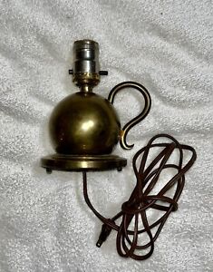 VENUS LAMP CORPORATION Brass Handled/Finger Light-Desk-Table-New York