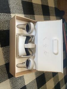 Oculus (Meta) Quest 2 64GB With Controllers
