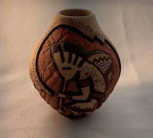 Vintage  'HOPI' Carved Flute Player Kachina Jar Signed CARLA NAMPEYO