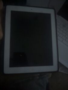 Apple iPad 5th Gen. 32GB, Wi-Fi, 9.7in - Silver
