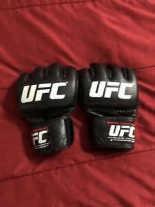 UFC Official Fight Gloves Medium