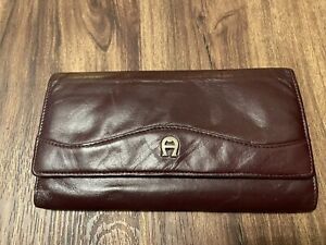Vintage Etienne  Aigner Leather Bifold Wallet Marron Oxblood