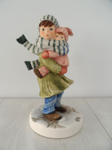 GOEBEL FIGURINE SPECIAL 1ST ED. US MILITARY~KEEPING WARM~GERMANY~SIGNED~NUMBERED