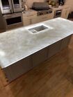 White Quartz Stone Countertop Slab Table Elegant Look Dining Table for Home Deco