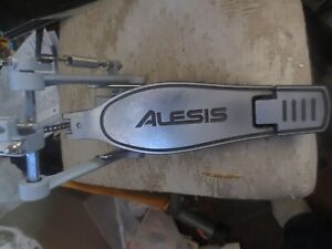 Vintage ALesis Bass Drum Single Kick Pedal chain drive metal