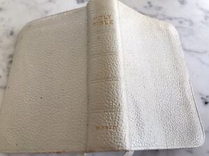 Vintage Book: small white Holy Bible gilt edges World Publishing KJV