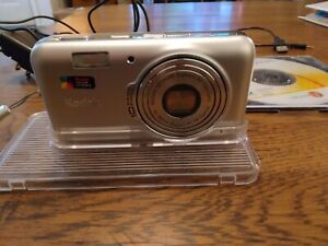 Kodak EasyShare Digital Camera V1003 10 MP