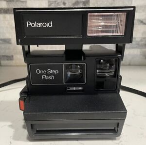 New ListingVintage Polaroid One Step Flash 600 Instant Film Camera with Strap Working