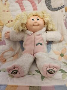 New Listing1987 Vintage Cabbage Patch Kids Doll Lemon Blonde Popcorn Hair Girl In Lamb Suit