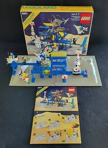 Vintage 1984 LEGO 6971 Inter-Galactic Command Base with Instructions and Box