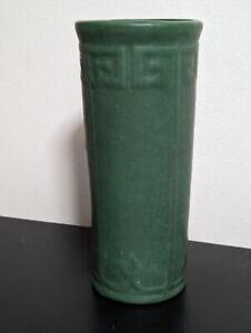 Arts And Crafts Matte Green Pottery Vase 11 1/2
