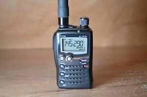 ICOM IC-P7A Compact Dual Band Handheld Transceiver with Extended Receive