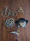 Vintage Jewelry Lot of 5 Brooches  Goldtone + Silvertone J4