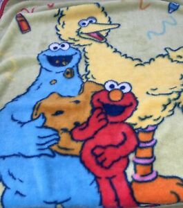 Sesame Street Fleece Throw Big Bird Elmo Cookie Monster 40x30