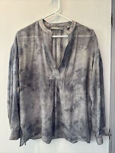 GORGEOUS! Vince SILK Size SMALL Semi-Sheer Babydoll top in Gray