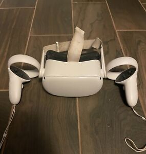 New ListingMeta Quest 2 64 Gb standalone headset, controllers included, good condition