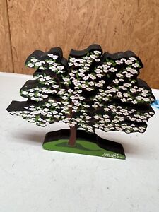SHEILA’S COLLECTIBLES VICTORIAN HOUSES WOODEN DOGWOOD TREE 1997 TREE DOG WOOD