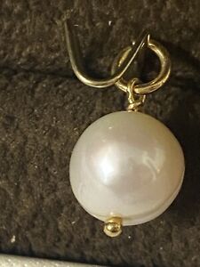 Authentic Jared Jewelry White Pearl Pendant With 14K Gold New