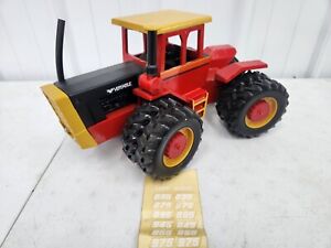 Vintage Original 1/16 Scale Models Versatile 835 875 895 945 955 975 Toy Tractor