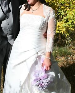 Wedding Dress-Size 12 with Bolero