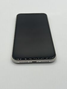 Apple iPhone 11 - 64 GB - White (Unlocked)