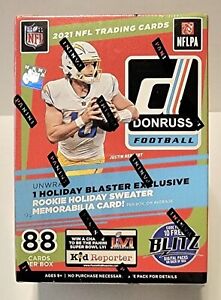 (1 Pack) 2021 Panini Donruss NFL Football Holiday Blaster (1 Pack of 8 Cards)