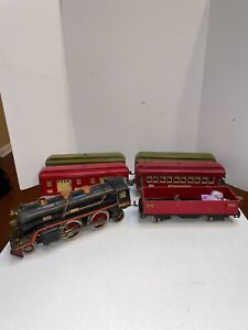 Lionel Standard Gauge No. 390E  and 5 Cars look at pics read ad....