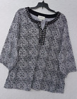 Womens Blouse CD Daniels 2X Black and White Nice Design with Pretty Neckline