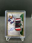 2023 Topps Transcendent Ozzie Albies Emerald Game Used Patch Auto /5 Braves