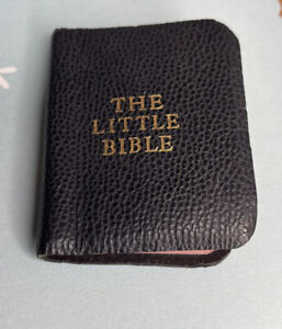 Vtg Miniature THE LITTLE BIBLE Excerpts Old & New Testaments Illustrated d. 1947