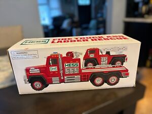 New 2015 Hess Fire Truck and Ladder Rescue *** Brand New in Box ***