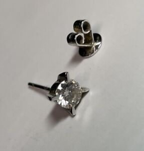18K White Gold Diamond Single Stud Earring 0.38 Ct Diamond Weight